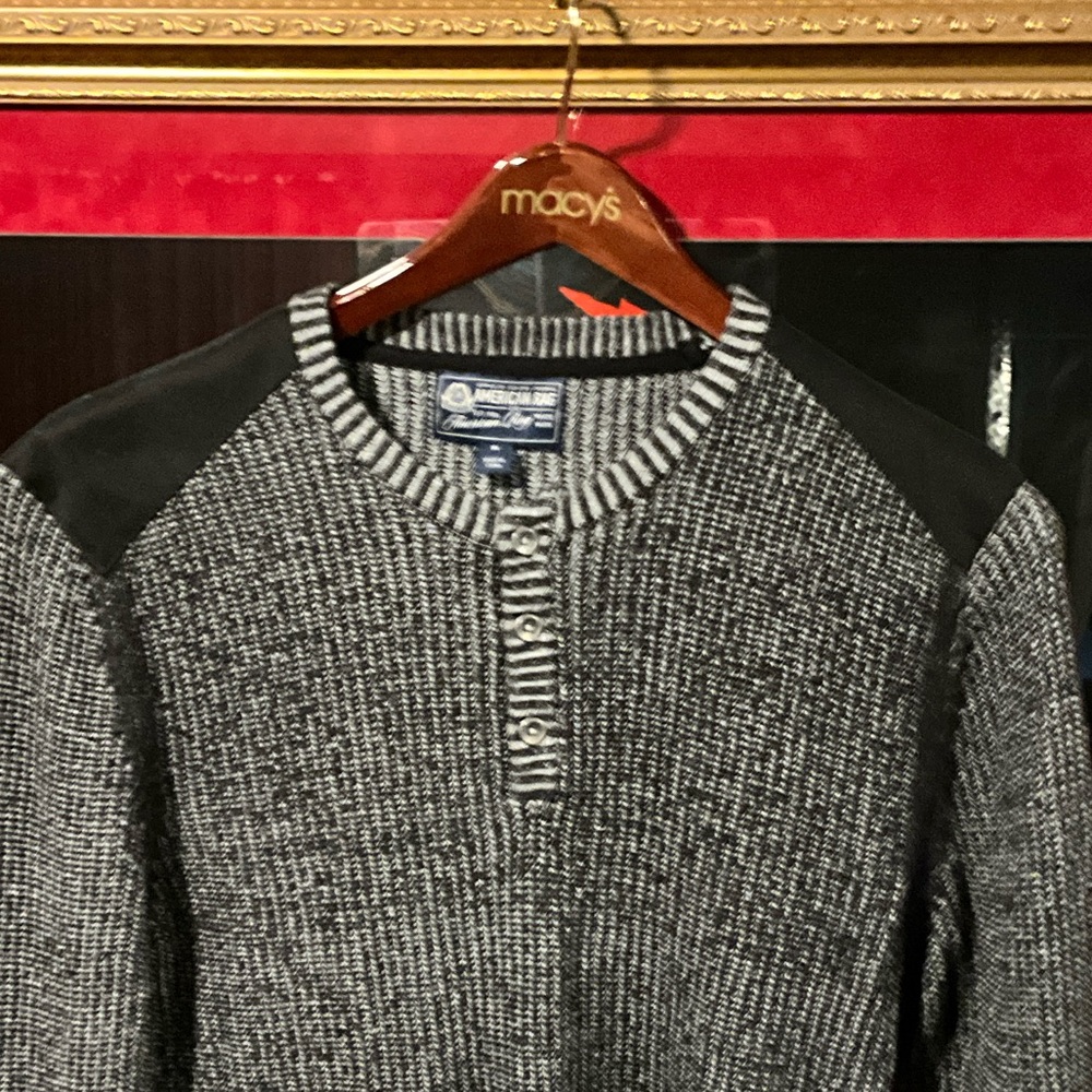 American Rag  Crewneck Sweater - M NWT - Picture 3 of 4
